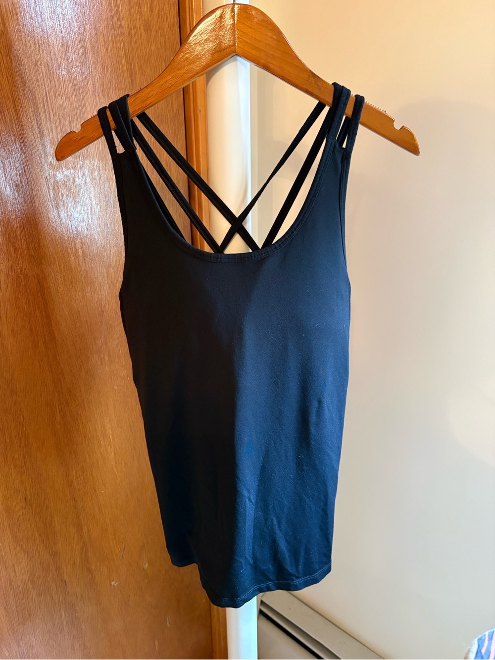 GapFit Black Strappy Women's Tank Top — Size M